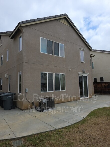 Building Photo - 1737 Dobell St