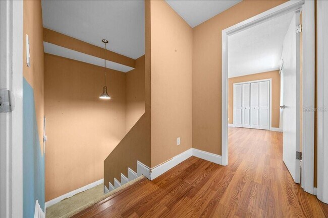 Building Photo - 2142 NE 45th Ave