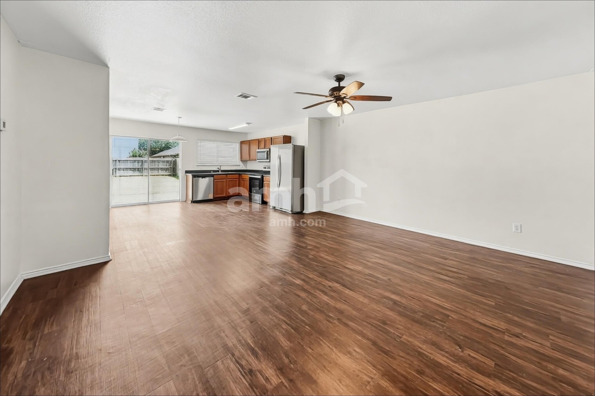Building Photo - 2014 Kingsbridge Dr
