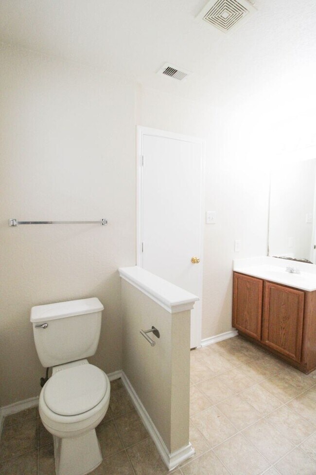 Building Photo - 16130 Branching Oaks