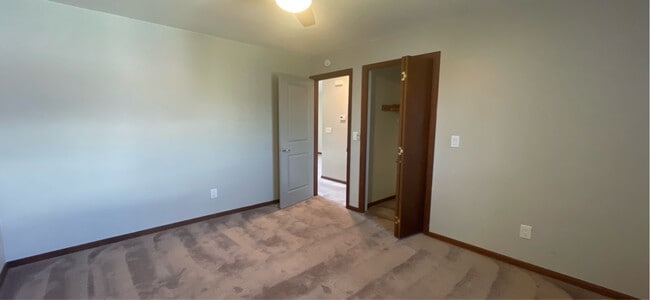Building Photo - 706 Ouida Way
