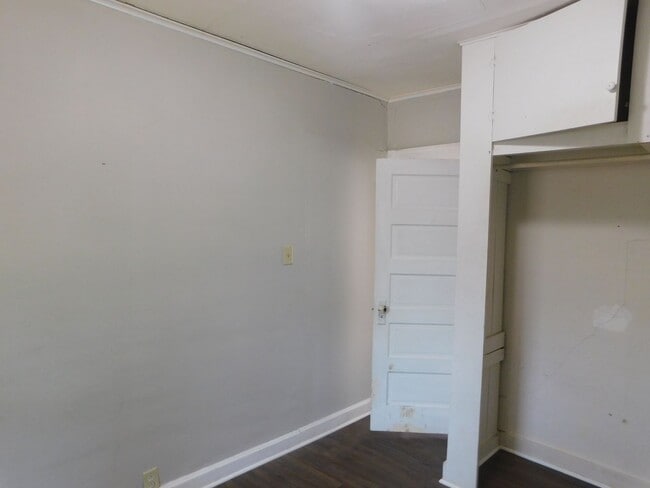Building Photo - Fully Remodeled, Charming Home