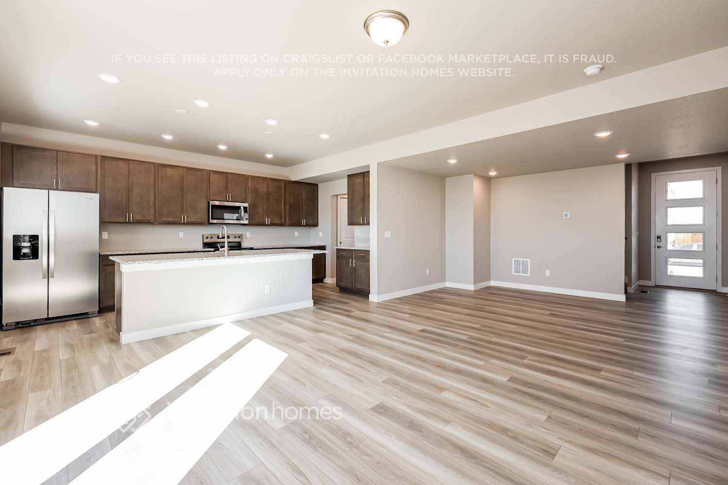 Building Photo - 13603 Arriba Dr