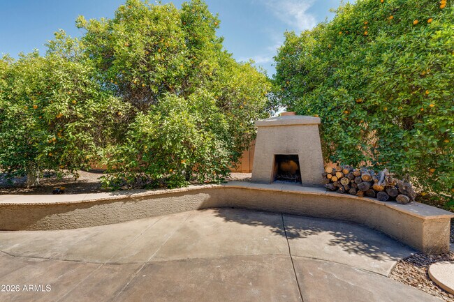Building Photo - 4335 E Fox Cir