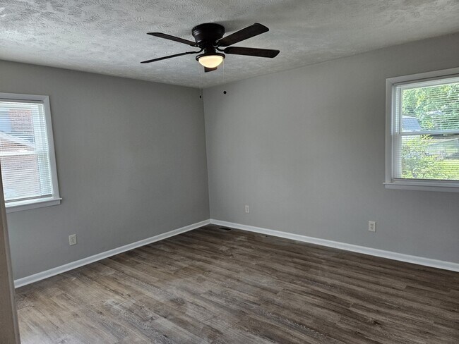 Building Photo - 309 Murray Fork Dr