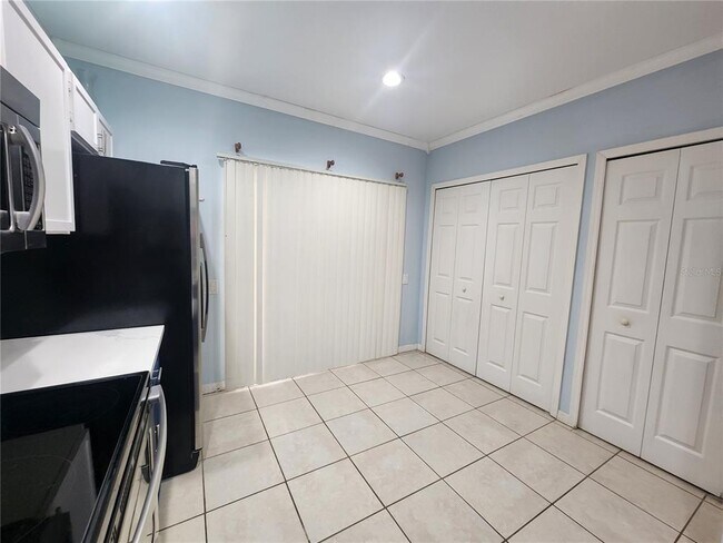 Building Photo - 8637 Hunters Key Cir
