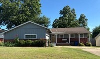 Building Photo - Awesome Midtown Rental!