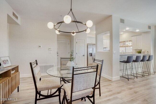 Building Photo - 8880 E Paraiso Dr