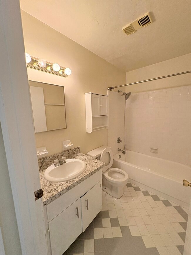 Building Photo - 3687 Donovan Dr