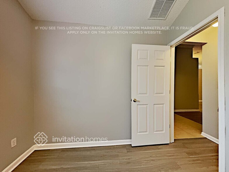 Building Photo - 1623 Canopy Oaks Dr