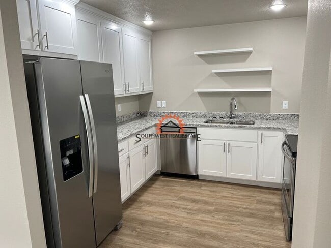 Building Photo - Brand new 2 bedroom 2 bath duplex