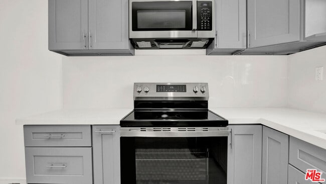 Building Photo - 5377 Manzanar Ave