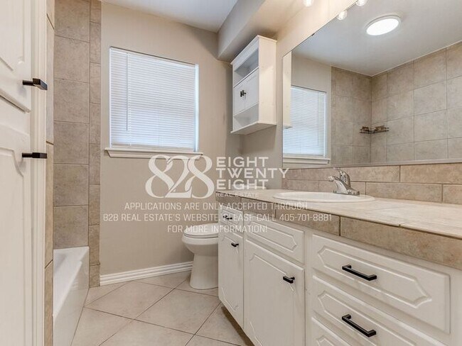 Building Photo - *AVAILABLE NOW!* Recently Updated 3 Bed/2 Bath Single Family Home Near Lake Overholser!