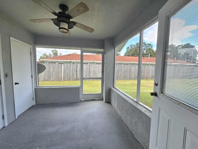 Building Photo - Beautifully Updated Home in Central Bartow...