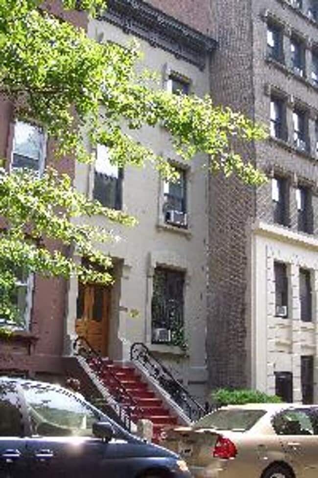 Building Photo - 131 W 82 St