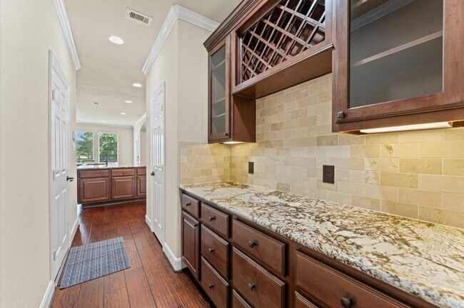 Building Photo - 10 Cayuga Pond Ct