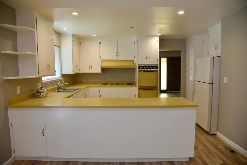 Building Photo - 1600 Main St