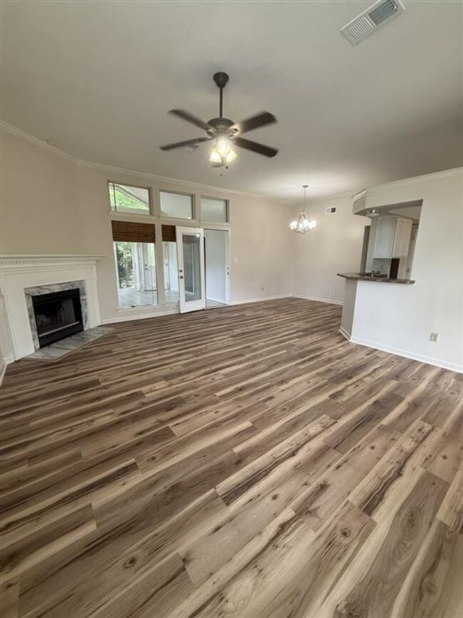 Building Photo - Very Nice 3 Bedroom Home in Hendersonville!
