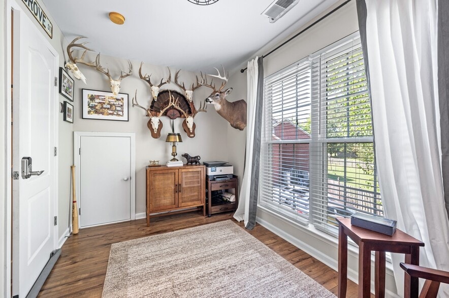 Building Photo - 6428 Holly Trace Ct