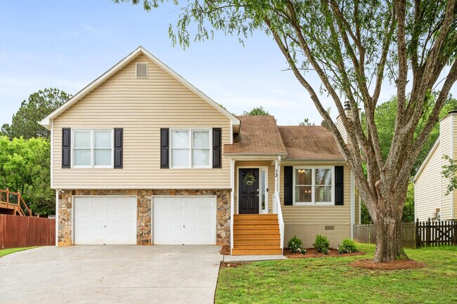 Building Photo - 13 Huntcliff Dr