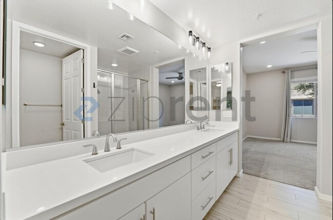 Building Photo - 250 W Queen Creek Rd