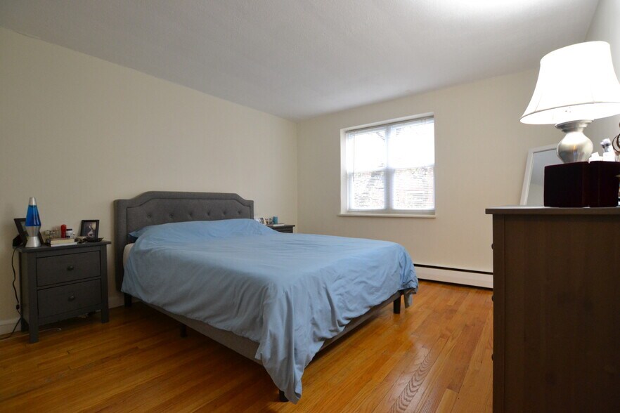 Primary Photo - 71 Colborne Rd