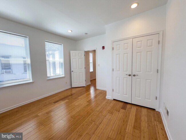 Building Photo - 110 N 51st St