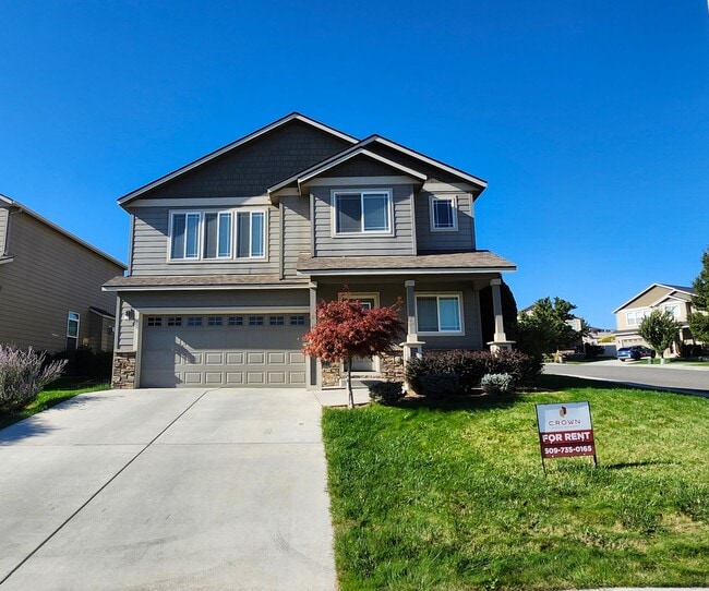 Primary Photo - 1/2 off First Month's Rent- South Richland Location, 3 bed, 2.5 ba + Bonus Room