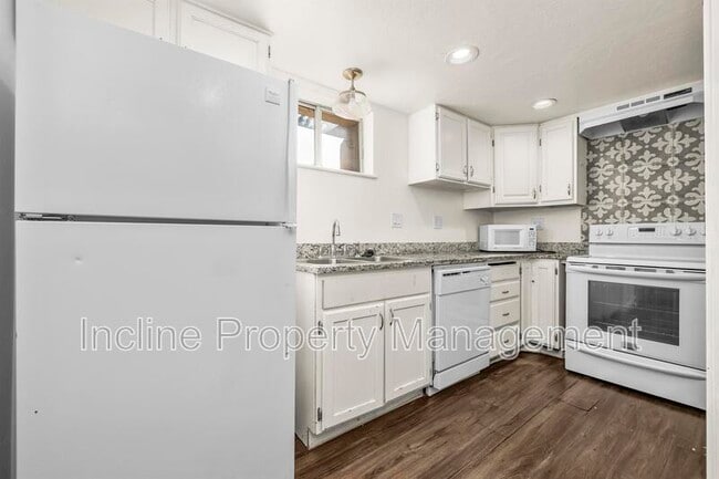 Building Photo - 732 E 200 N St