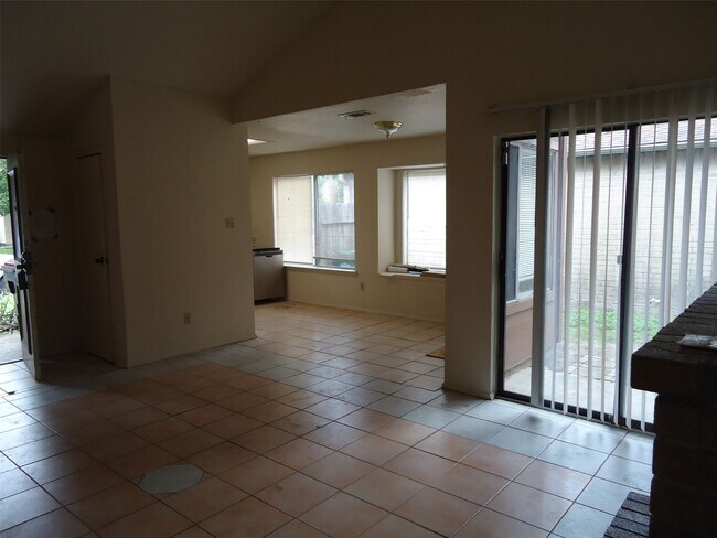 Building Photo - 7610 Lemma Dr
