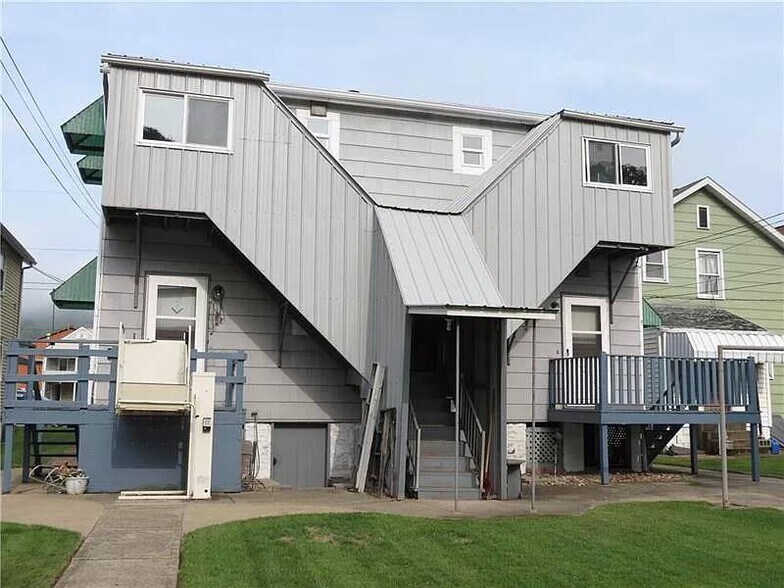 Building Photo - 428 4th Ave