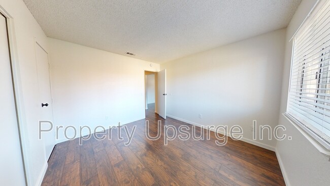 Building Photo - 3080 Catalpa Ct