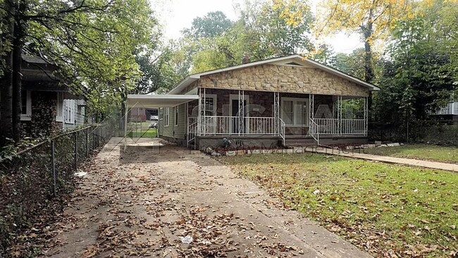 Primary Photo - 3 Bedroom 1 Bathroom House in Birmingham