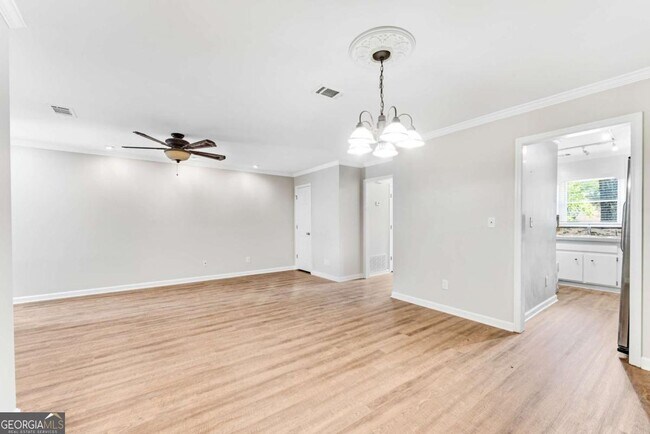 Building Photo - 1420 Old Virginia Ct SE