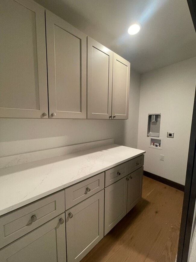 Building Photo - Whitefish Landing Town House