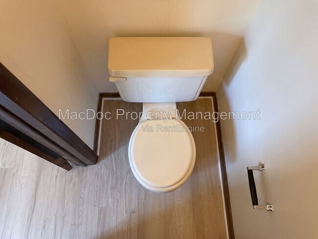 Building Photo - 5145 Cottonwood Ct