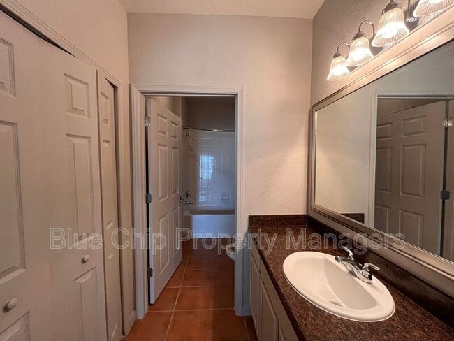 Building Photo - 14200 Avalon Rd