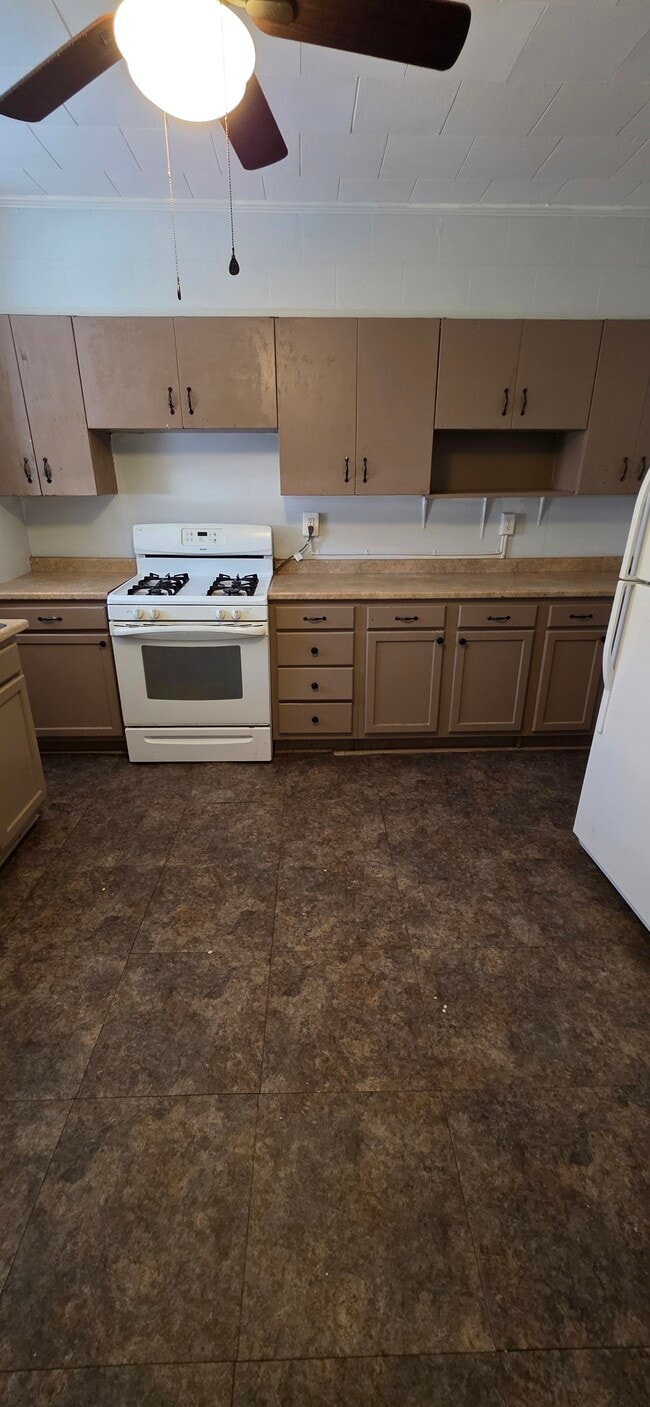 Building Photo - 1826 E Lafayette Ave