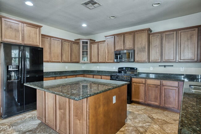 Building Photo - 13718 N 150th Dr
