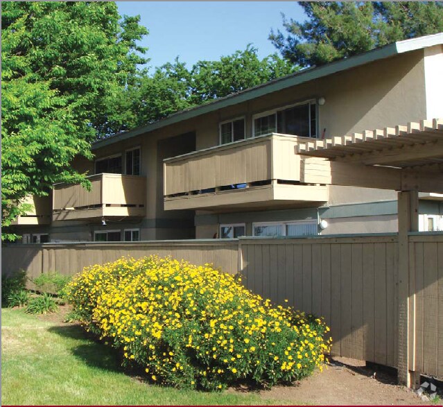 The Greenery Apartments 5770 E Kings Canyon Rd Fresno CA 93727