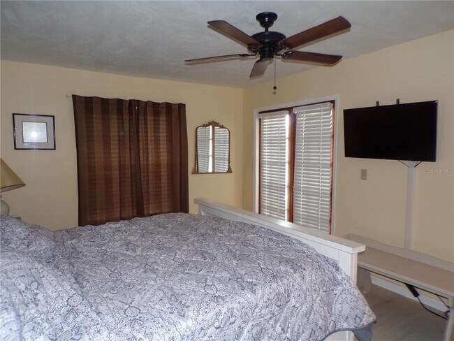 Building Photo - 24279 Yacht Club Blvd