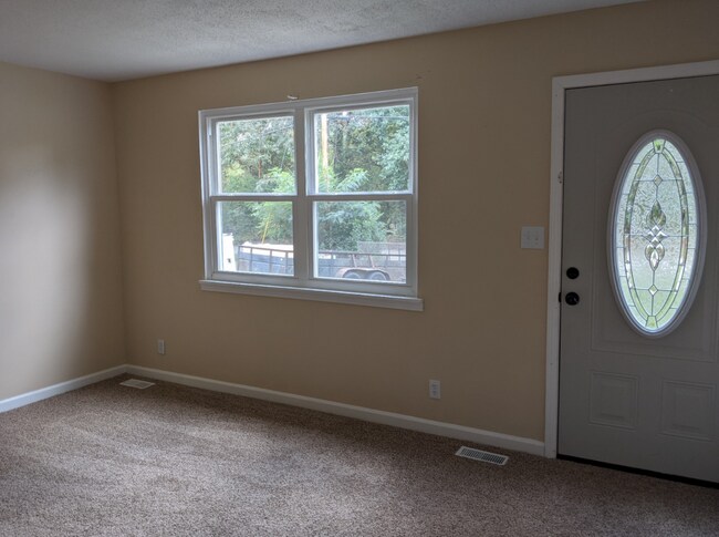 Building Photo - 1040 Britton Springs Rd