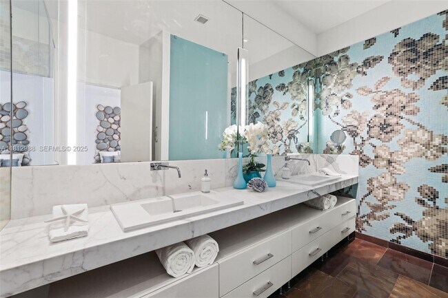 Building Photo - 2001 Meridian Ave