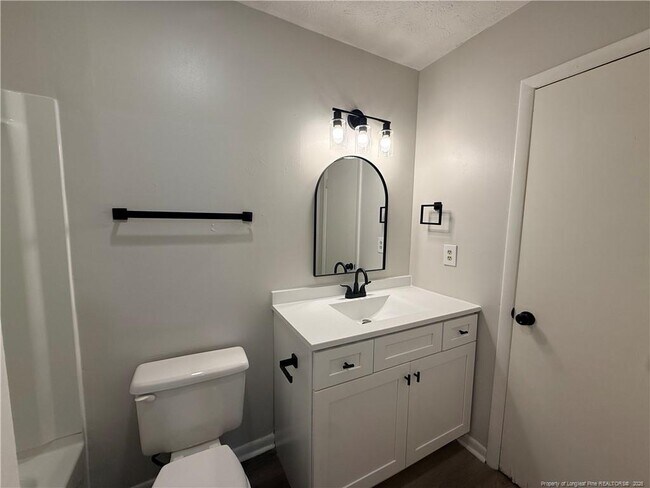 Building Photo - 1422 Tangora Ln