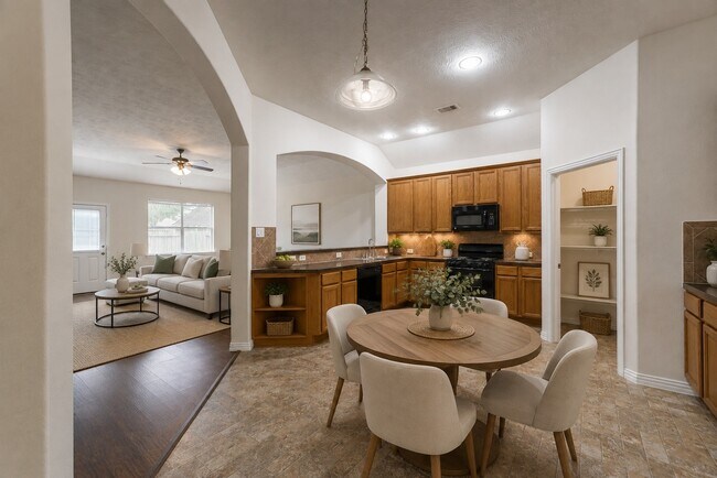 Building Photo - 25531 Forest Springs Lake