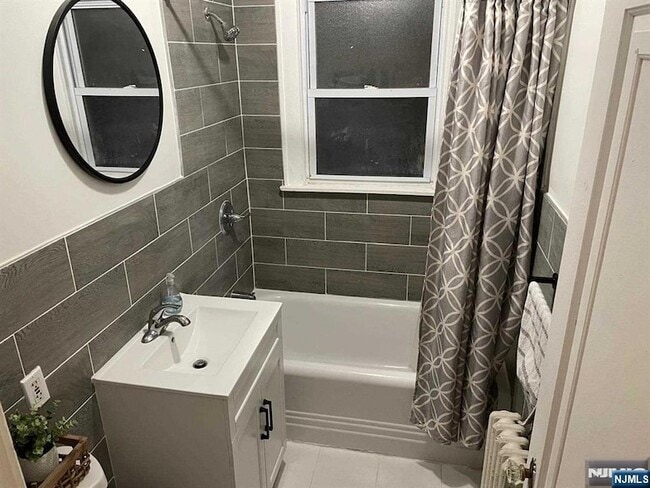 Building Photo - 54 Euclid Ave