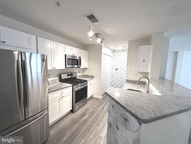Building Photo - 2402 Autumn Harvest Ct
