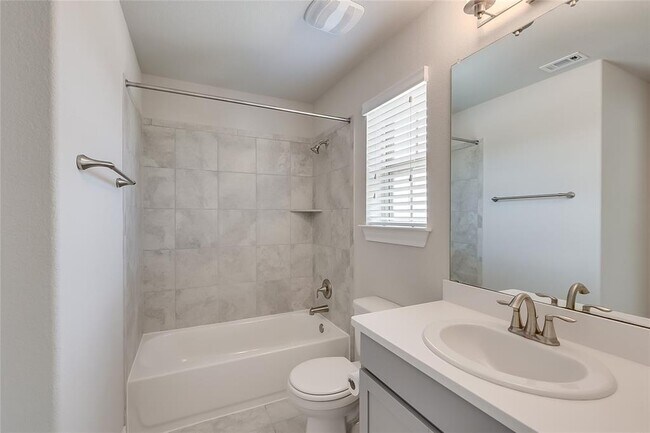 Building Photo - 5520 La Canada Wy
