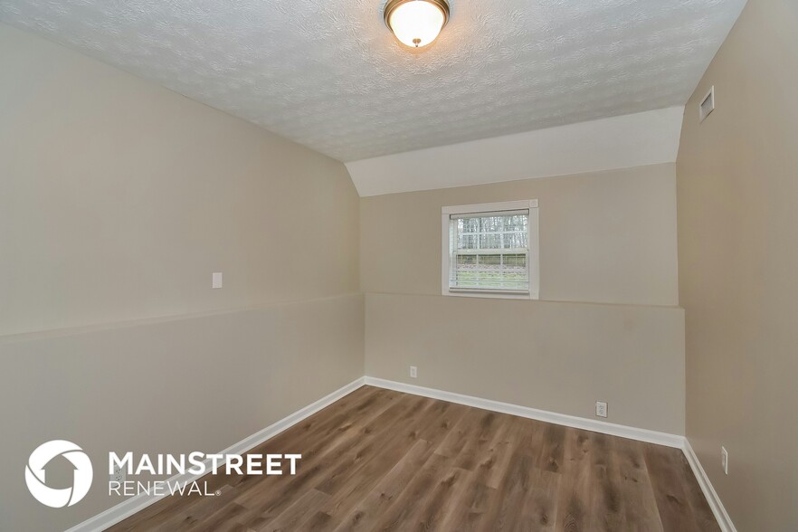 Building Photo - 161 Morning View Dr