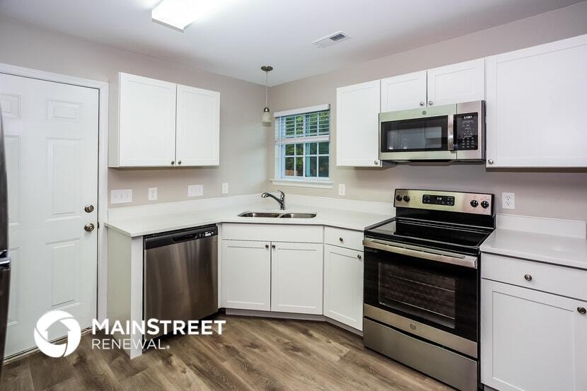 Building Photo - 3115 Hawick Commons Dr